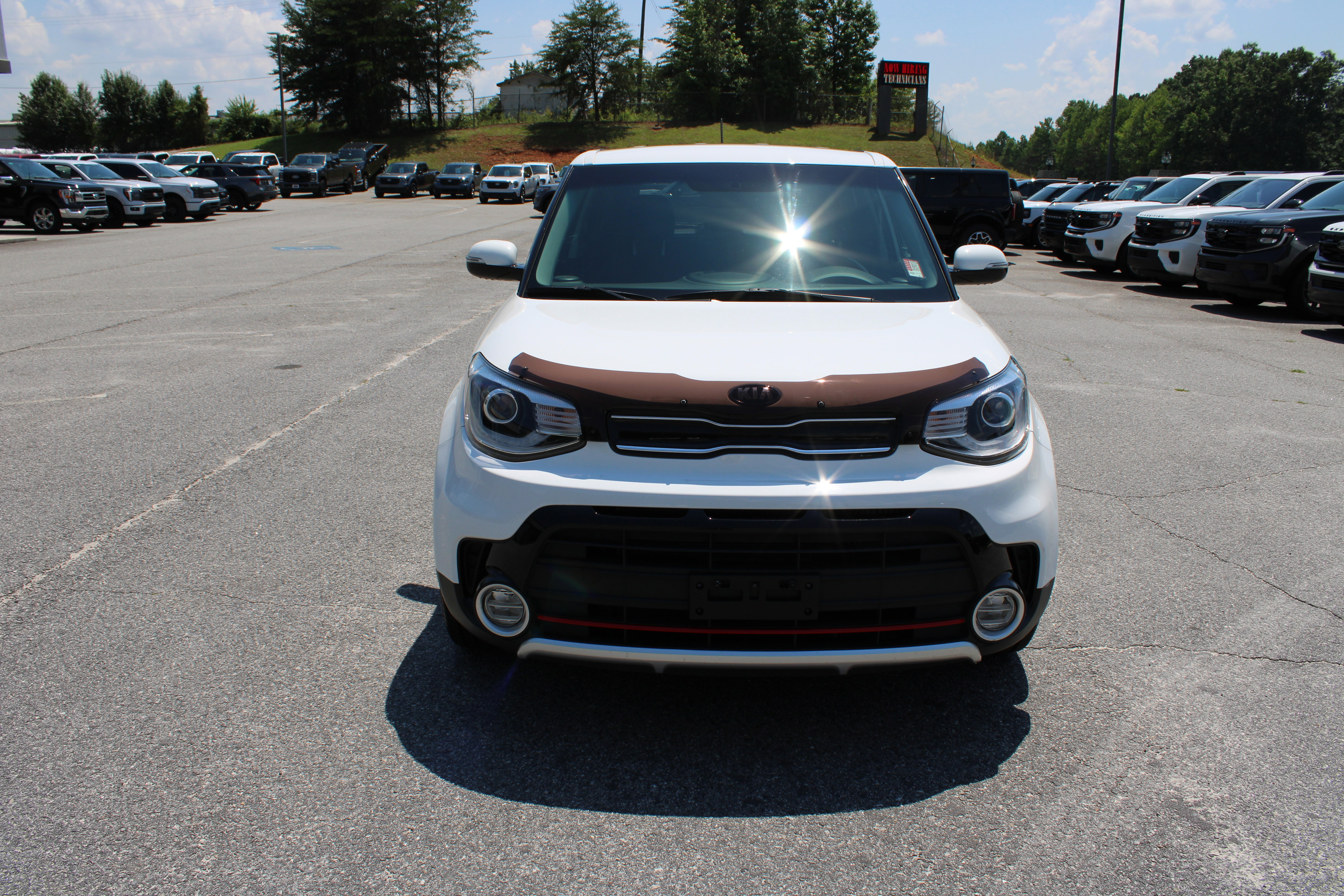 Used 2019 Kia Soul ! w/ Technology Package FWD image 3
