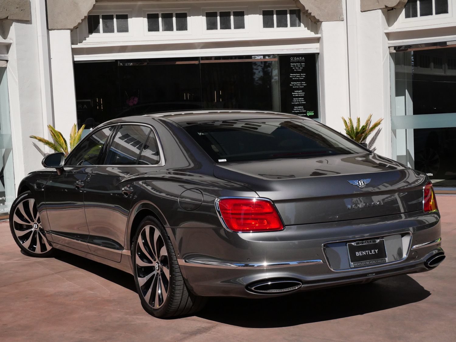 New 2026 Bentley Flying Spur Plug-In Hybrid AWD/4WD image 3