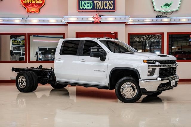 Used 2021 Chevrolet Silverado 3500 LT image 1