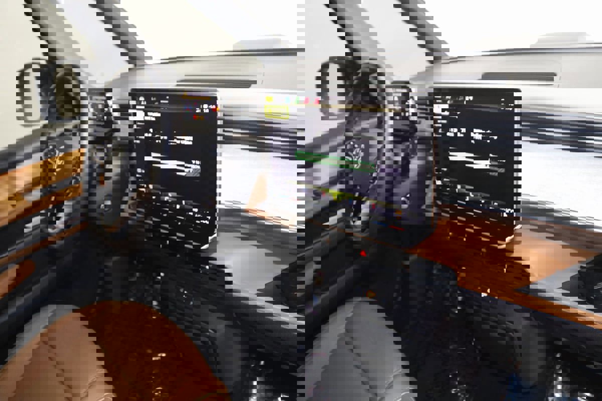 Used 2025 Volkswagen ID. Buzz Pro S image 51