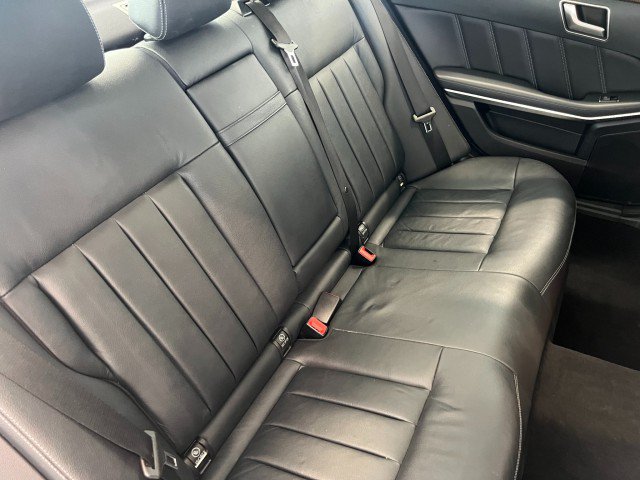 Used 2014 Mercedes-Benz E 350 4MATIC Sedan image 40