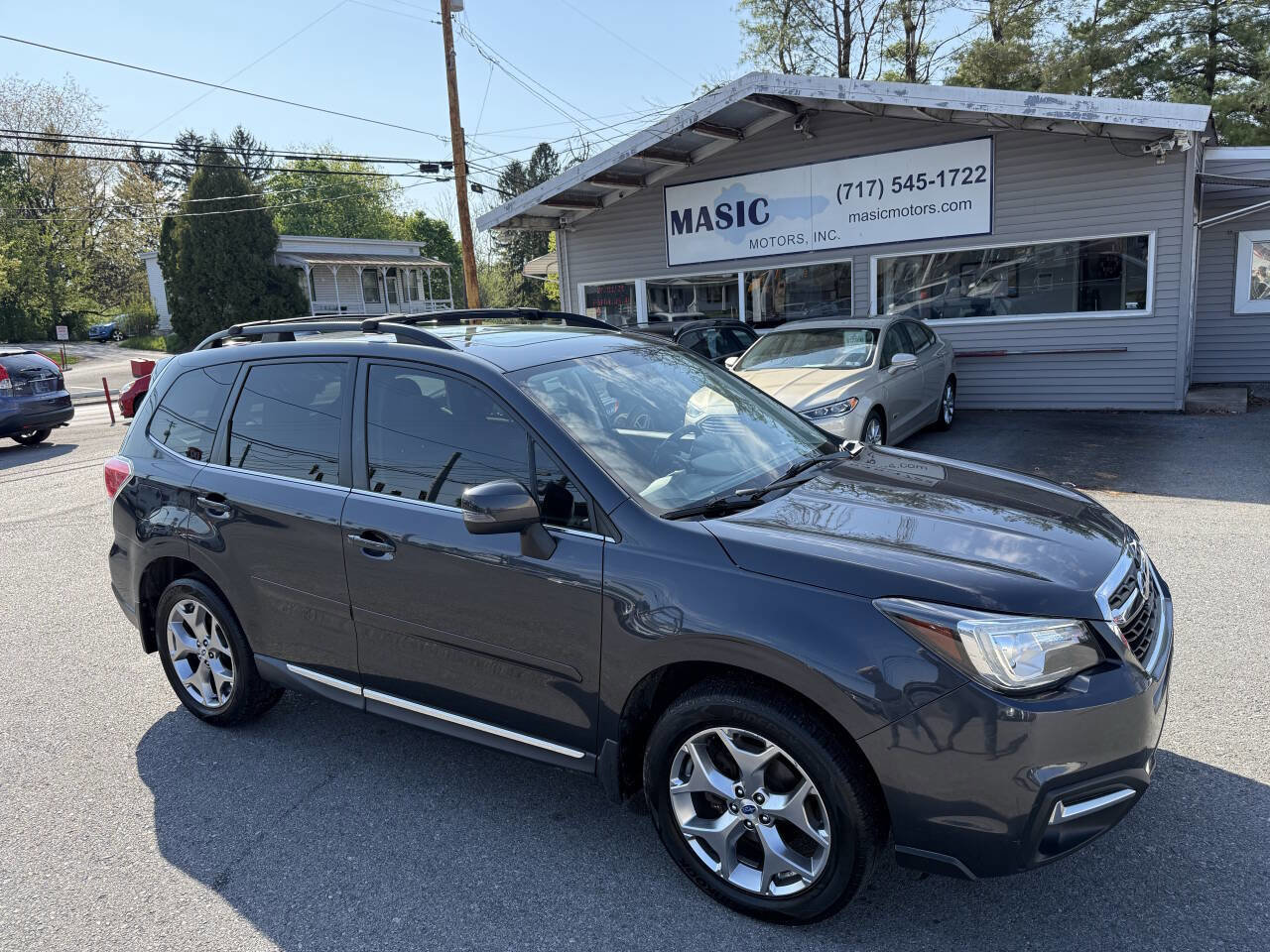 Used 2017 Subaru Forester 2.5i Touring AWD/4WD image 32