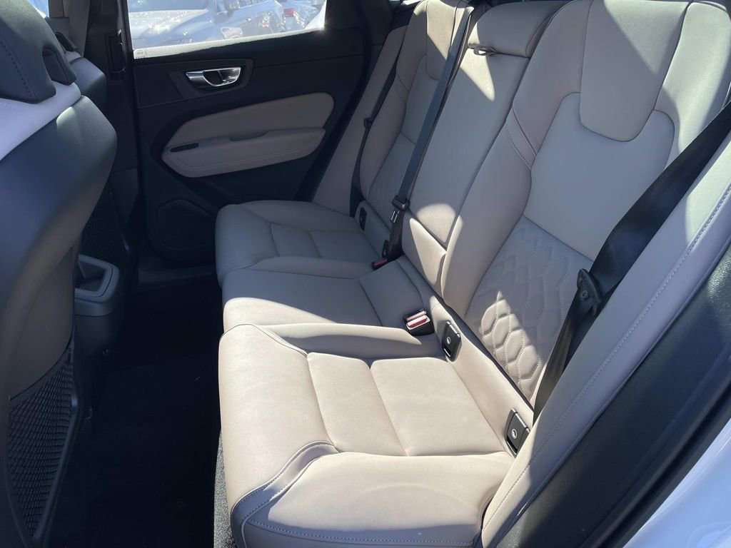 New 2026 Volvo XC60 B5 Plus w/ Climate Package image 18