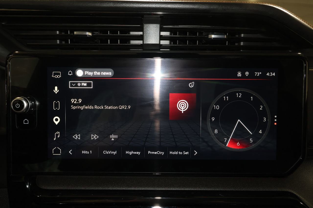 Used 2025 GMC Sierra 1500 AT4 w/ AT4 Premium Package AWD/4WD image 13