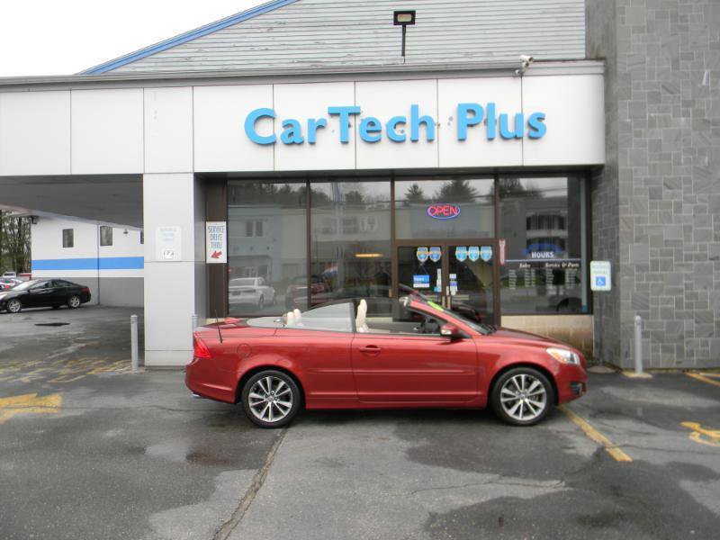 Used 2012 Volvo C70 T5 w/ Climate Pkg FWD image 5