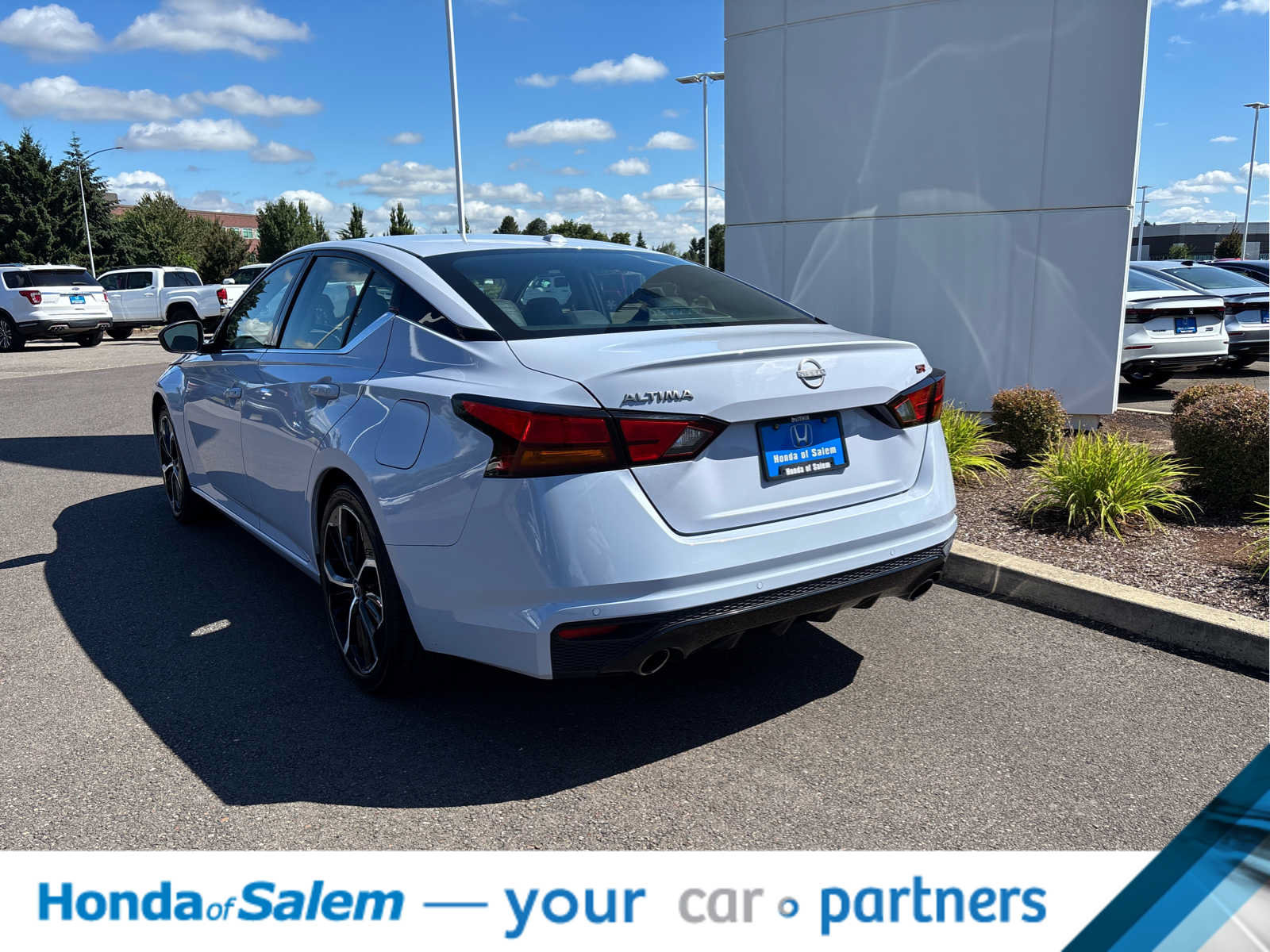 Used 2024 Nissan Altima 2.5 SR FWD image 4