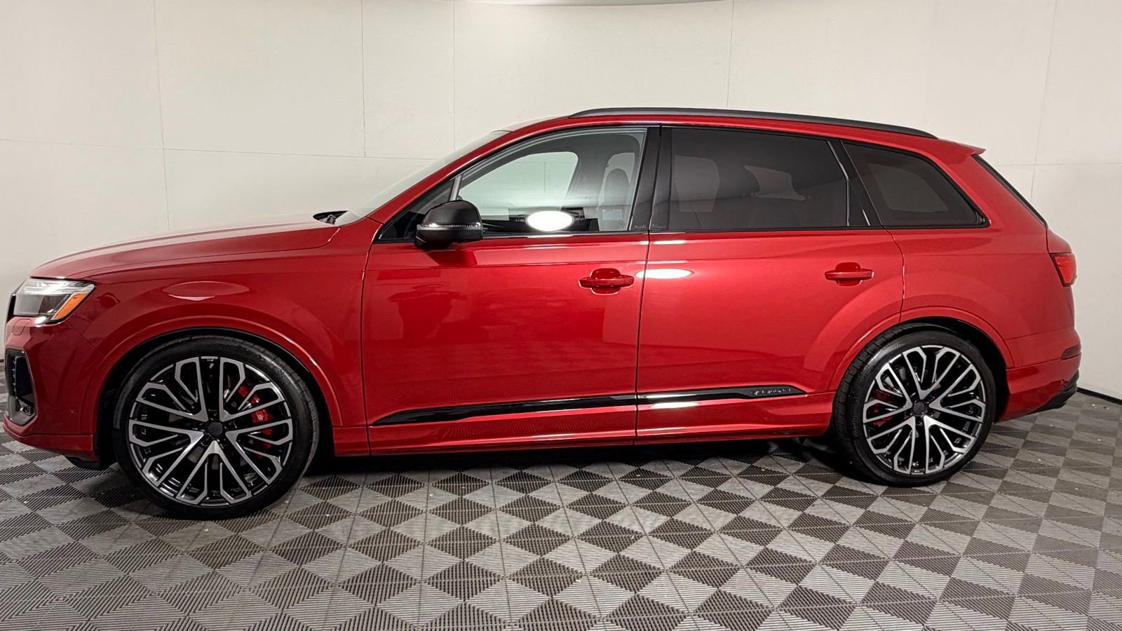 New 2026 Audi SQ7 Prestige image 7