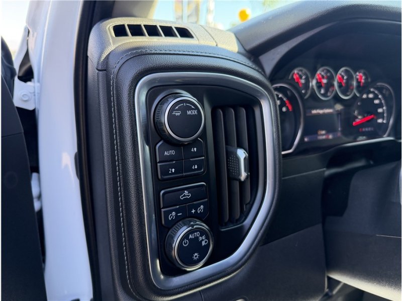 Used 2020 Chevrolet Silverado 1500 LT w/ All-Star Edition AWD/4WD image 33