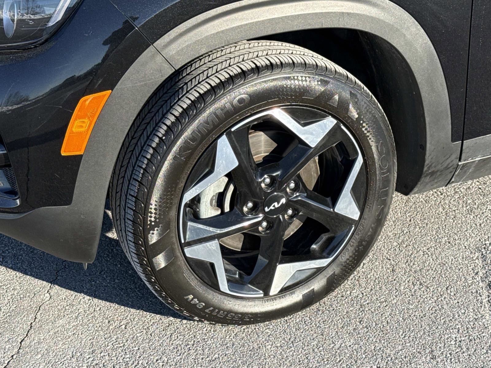 Used 2024 Kia Seltos EX image 29