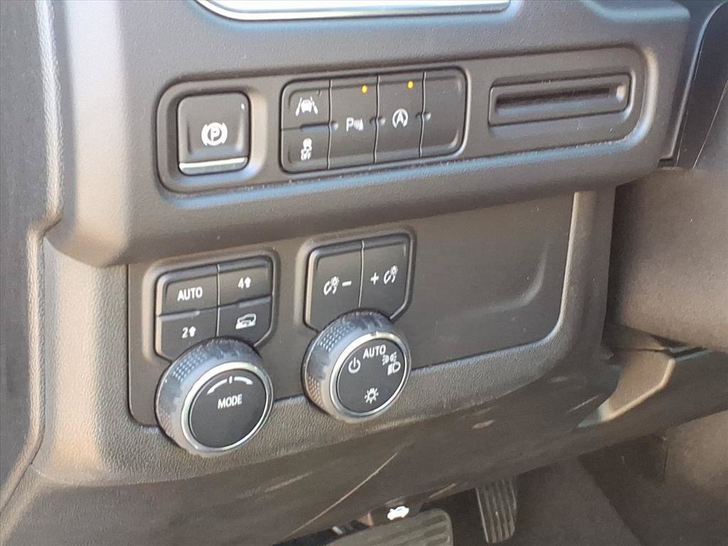 Used 2024 Chevrolet Tahoe LT AWD/4WD image 22