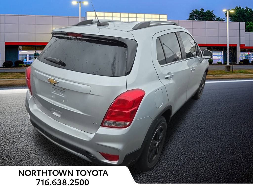 Used 2020 Chevrolet Trax LT w/ LT Convenience Package image 6