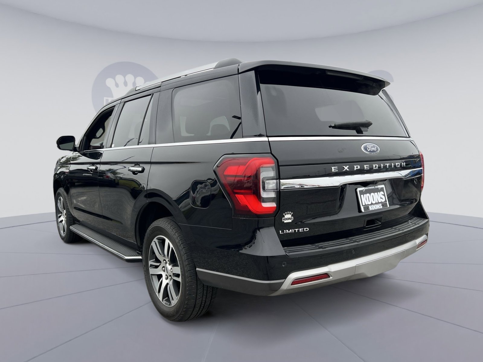 Used 2023 Ford Expedition Limited image 4