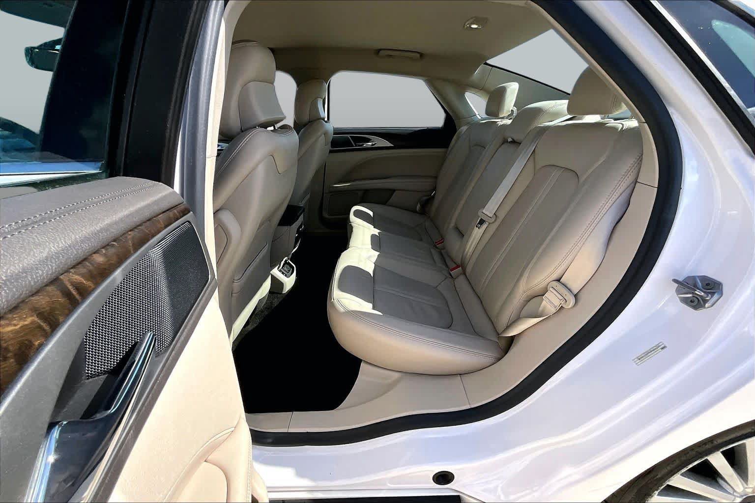 Used 2017 Lincoln MKZ Reserve FWD image 20