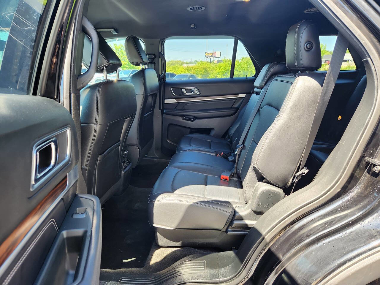 Used 2018 Ford Explorer Limited AWD/4WD image 8