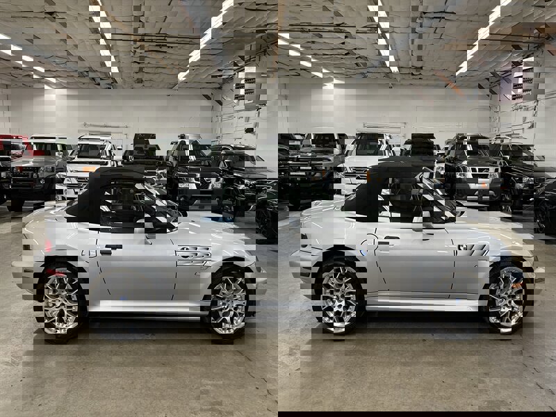 Used 2001 BMW Z3 3.0i image 2