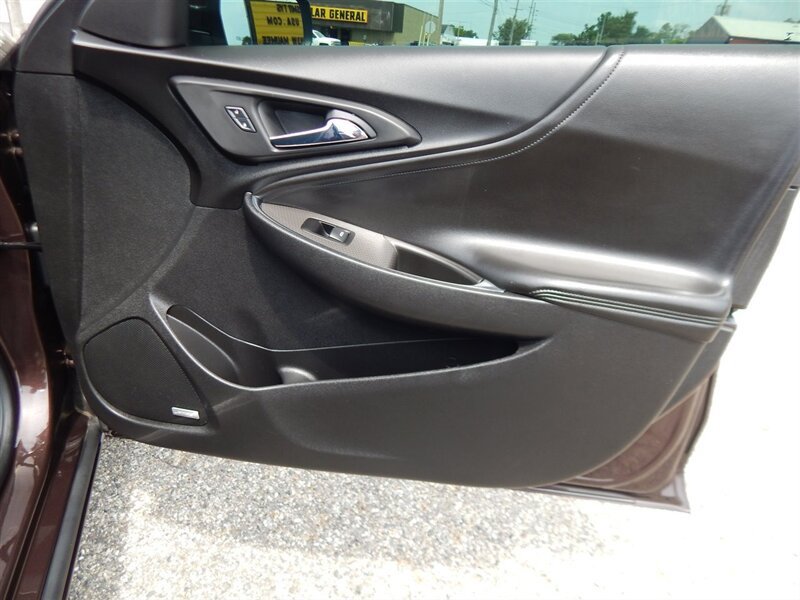 Used 2016 Chevrolet Malibu LT w/ Leather Package FWD image 24