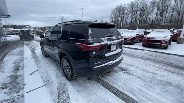 Certified 2023 Chevrolet Traverse LT w/ Rear Camera Mirror Package image 6