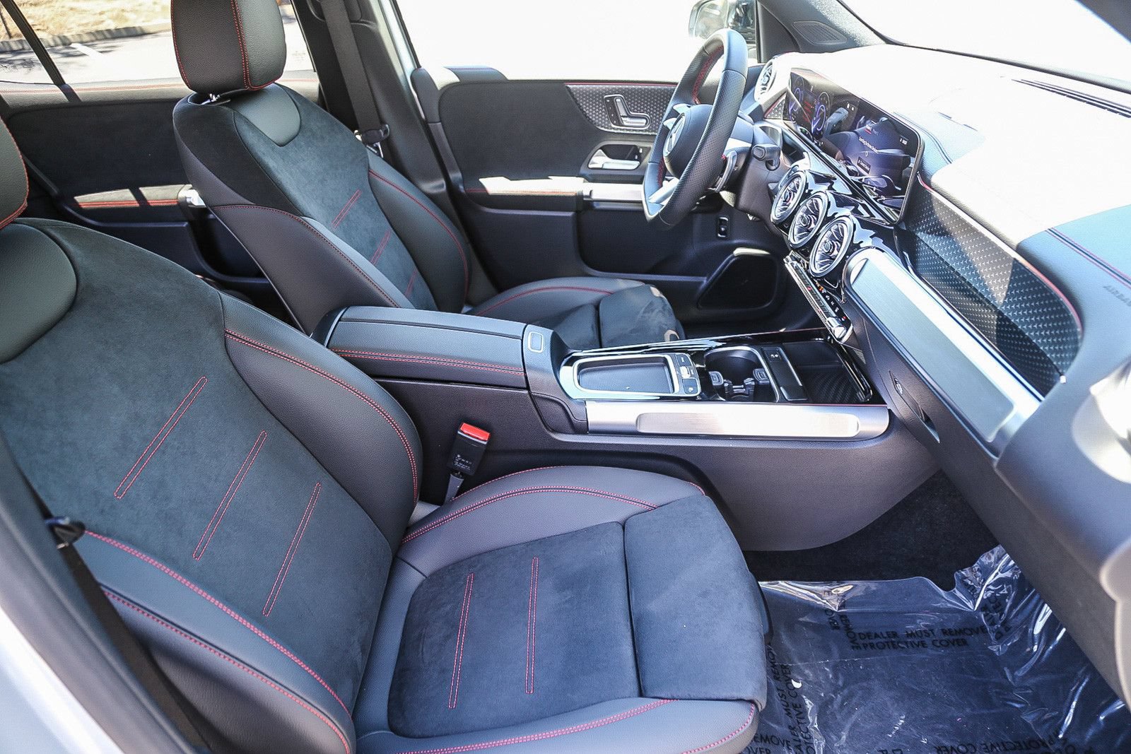 Used 2024 Mercedes-Benz EQB 300 4MATIC image 15
