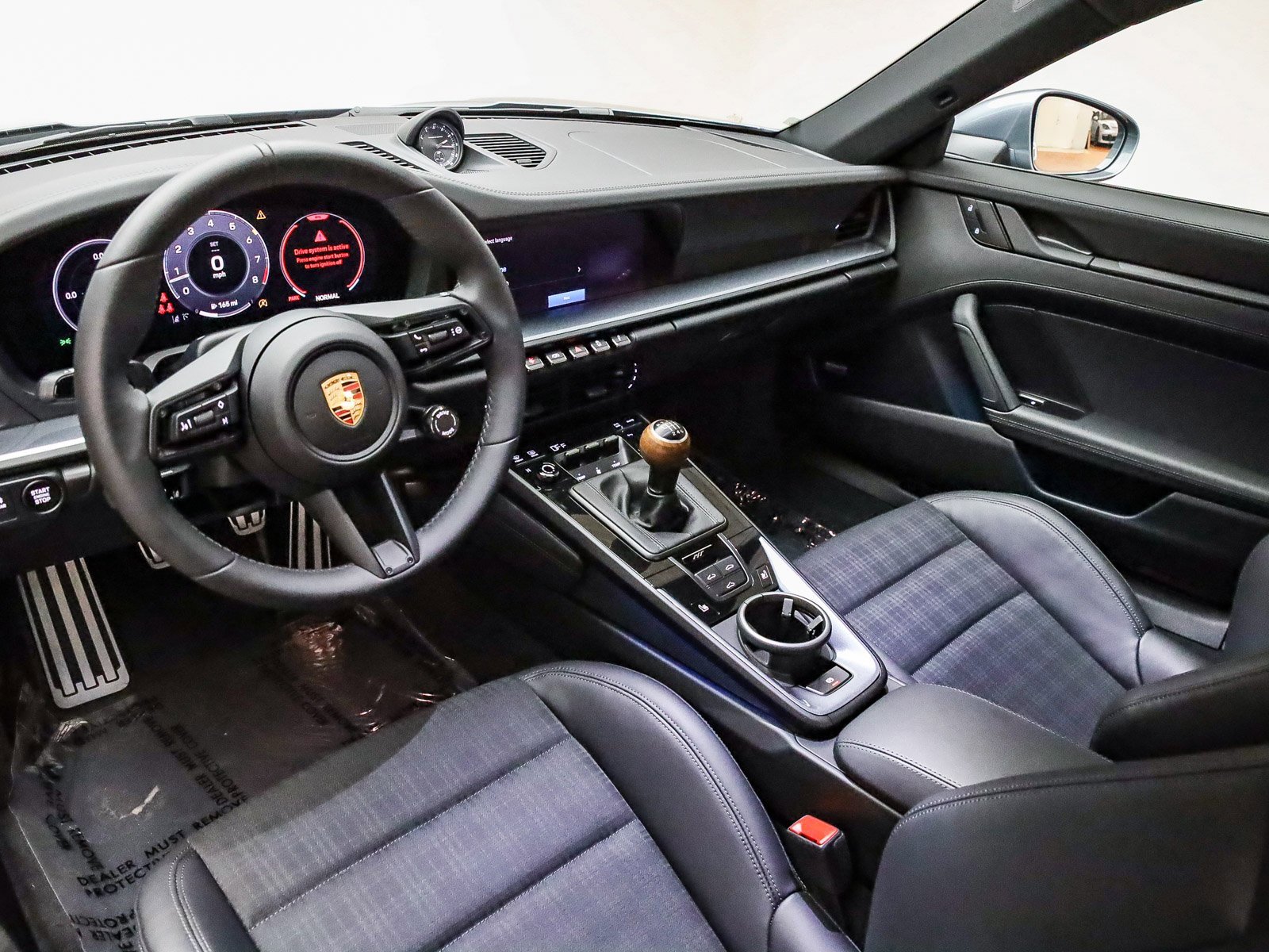 Used 2025 Porsche 911 Carrera T image 4