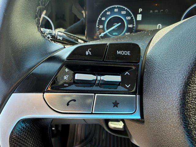 Used 2024 Hyundai Elantra Limited image 10