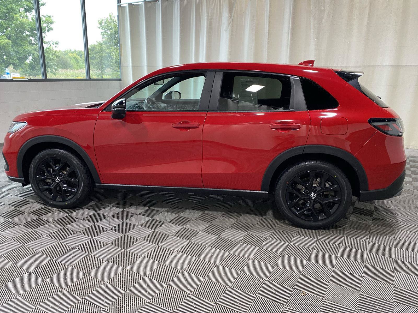 Used 2025 Honda HR-V Sport image 4