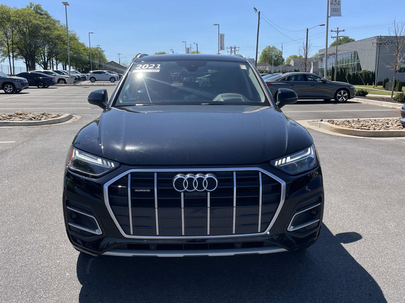 Used 2021 Audi Q5 Prestige w/ Prestige Package image 2