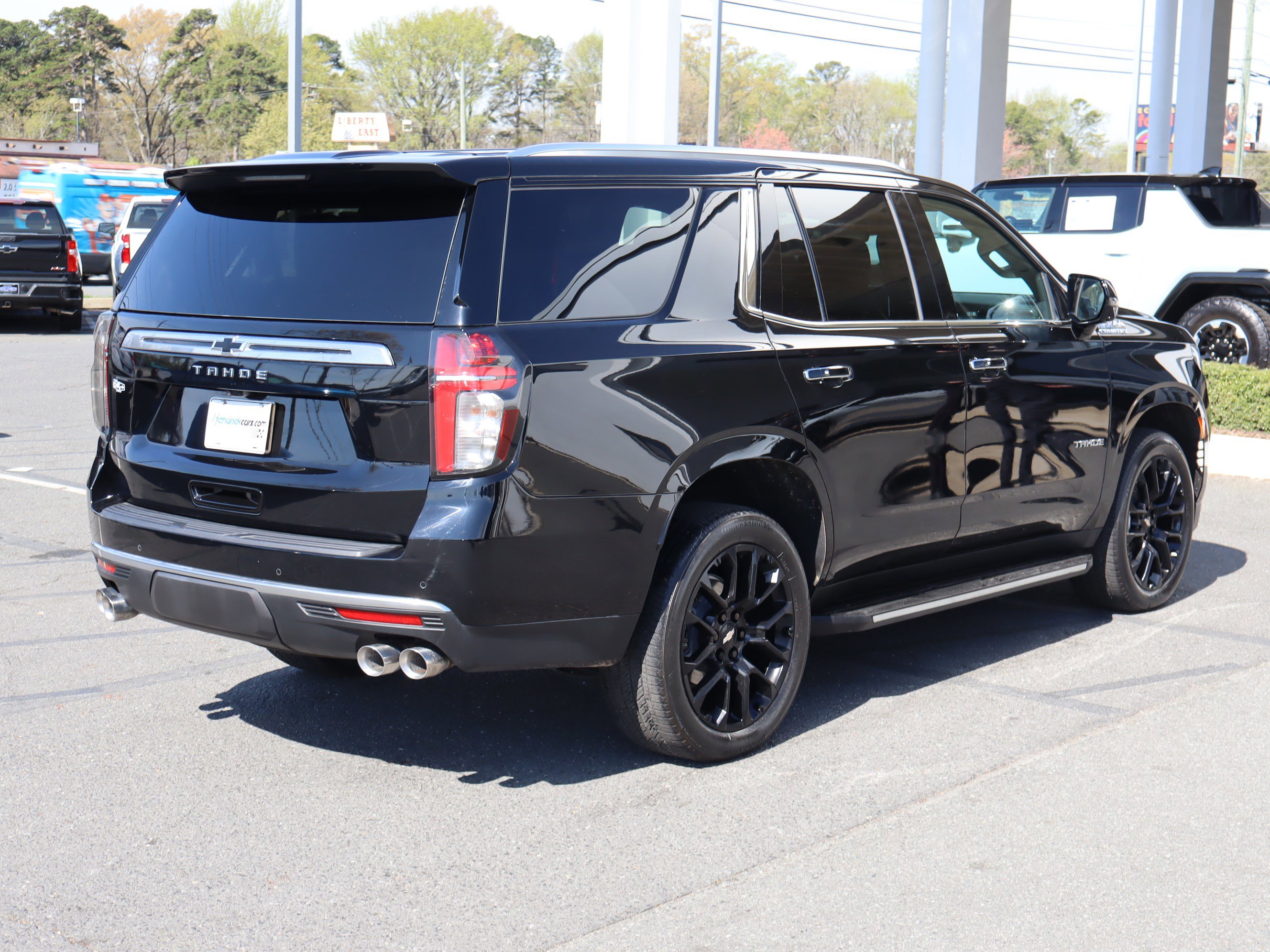 Used 2022 Chevrolet Tahoe High Country AWD/4WD image 10