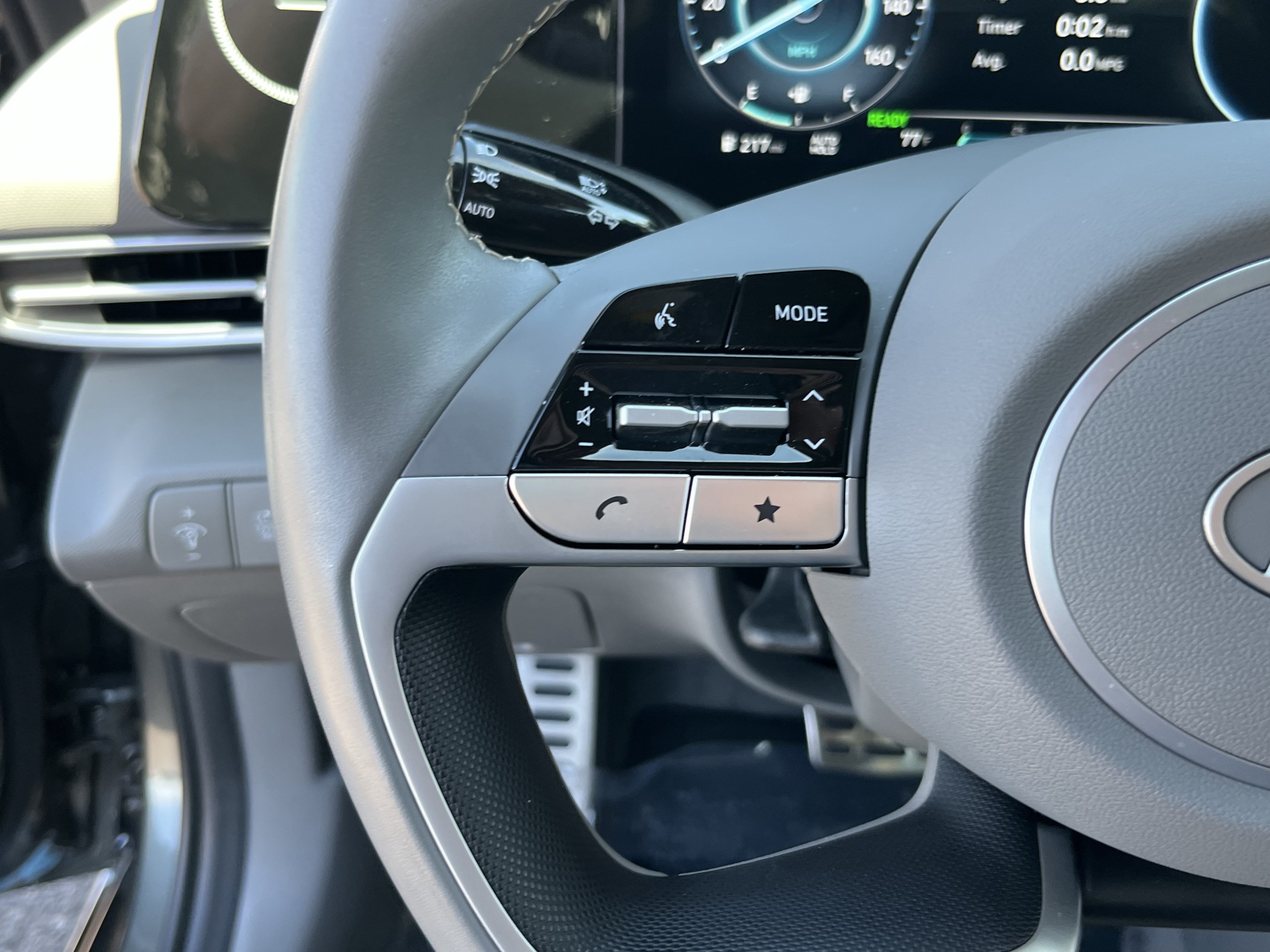 Certified 2025 Hyundai Elantra Hybrid FWD image 20