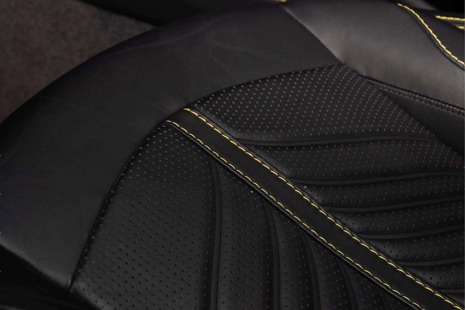 Used 2023 Aston Martin DBX 707 AWD/4WD image 18