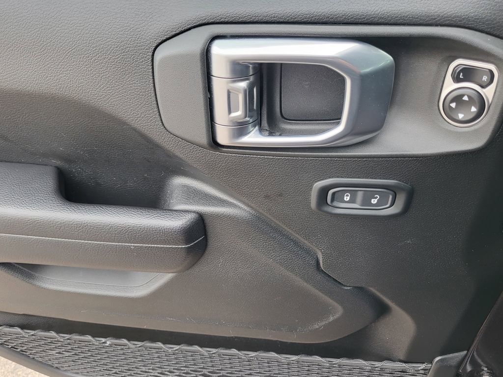 Used 2024 Jeep Wrangler Unlimited image 24