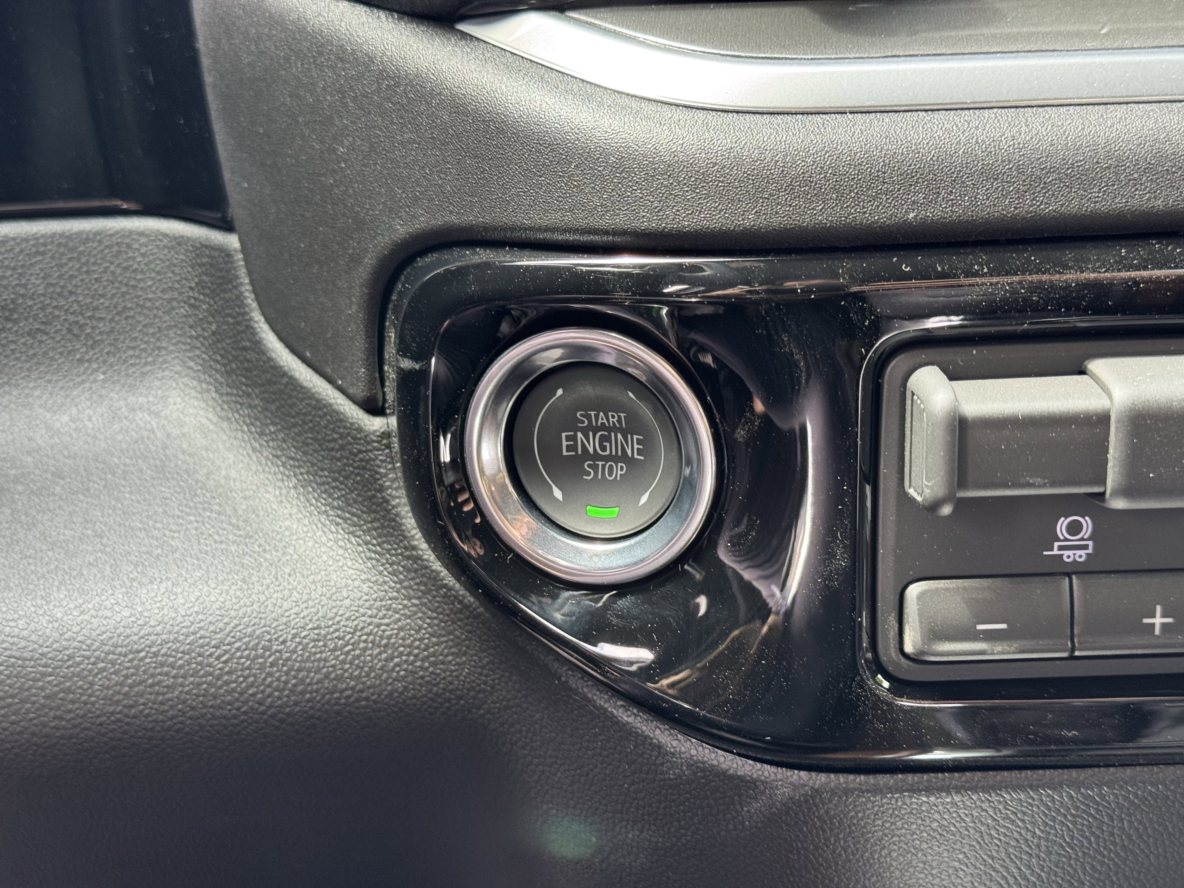 New 2026 Chevrolet Silverado 1500 High Country AWD/4WD image 25