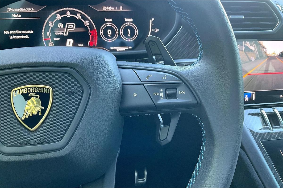 Used 2023 Lamborghini Urus Performante AWD/4WD image 20