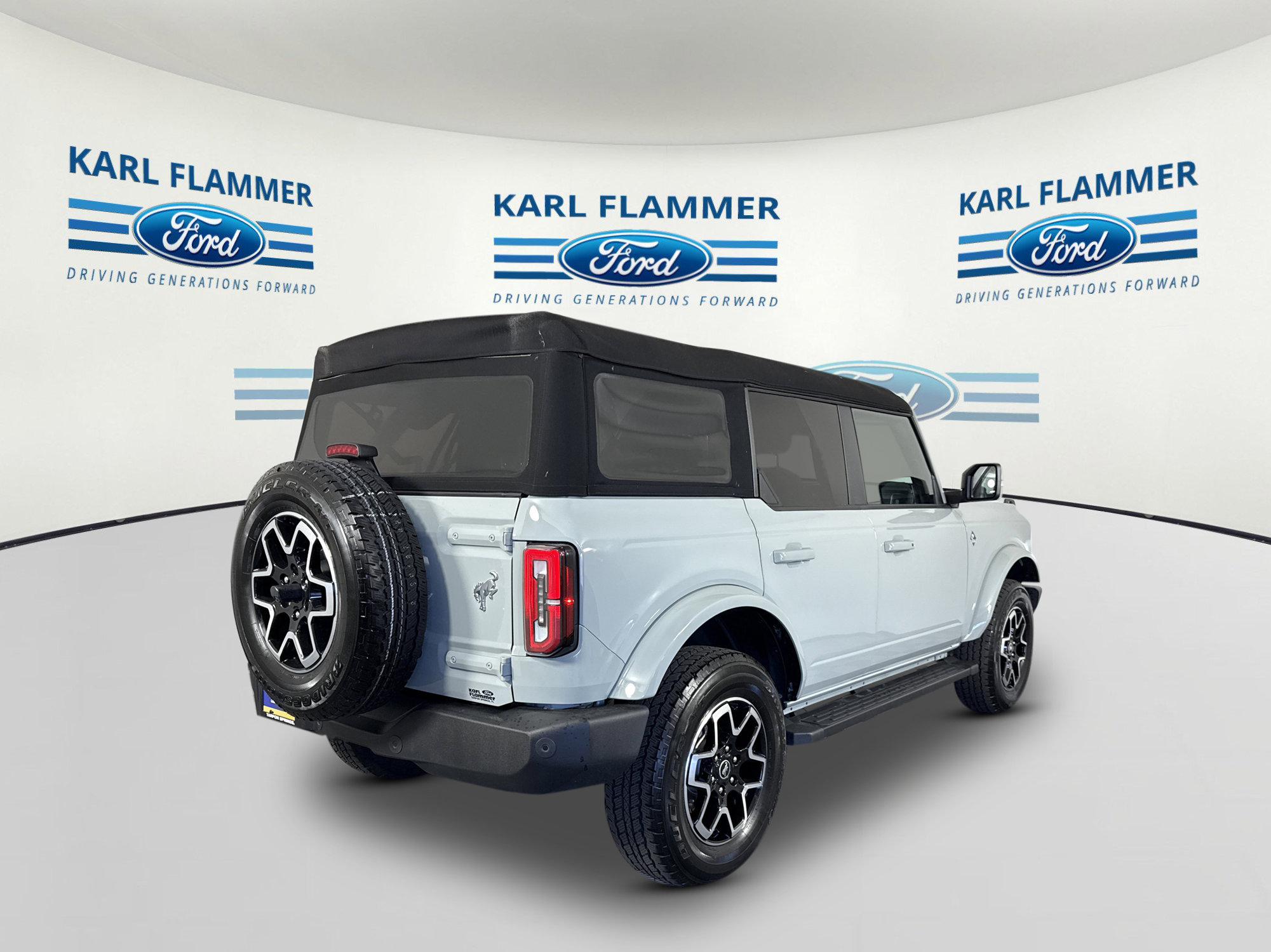 Certified 2023 Ford Bronco Outer Banks image 3