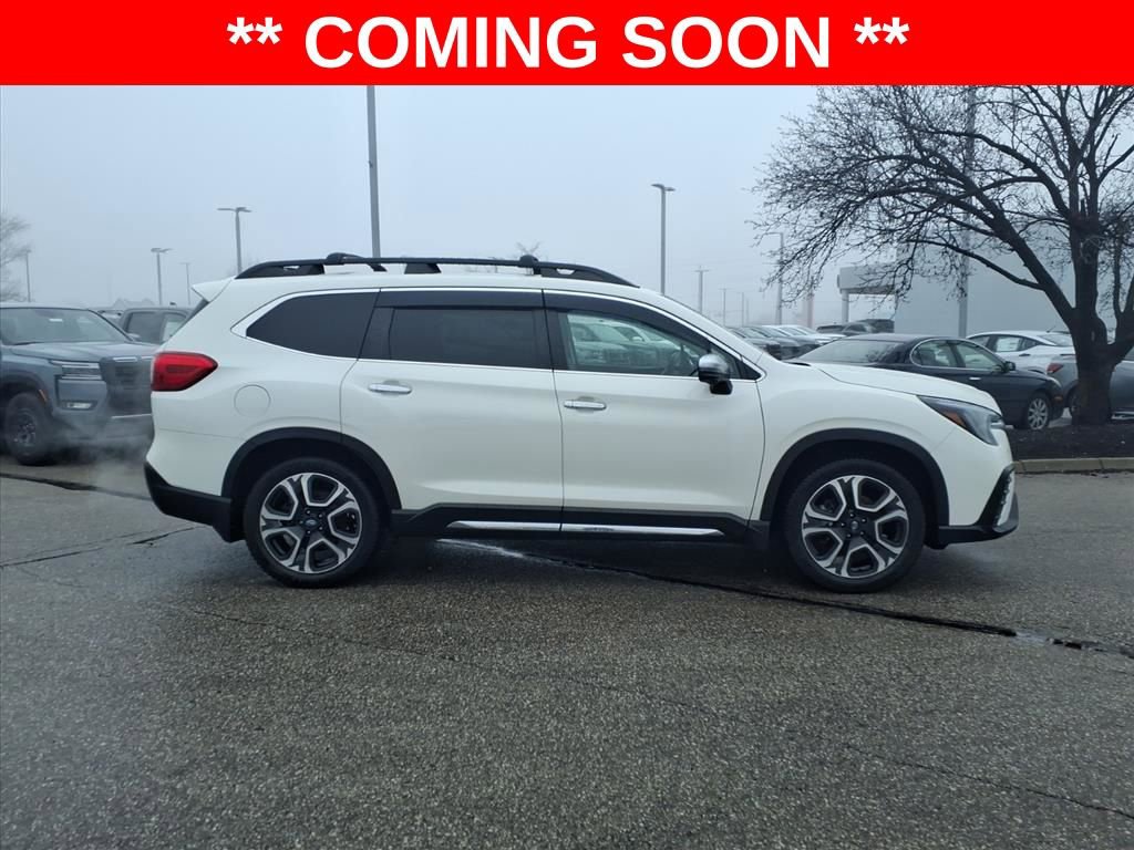 Used 2023 Subaru Ascent Touring image 9