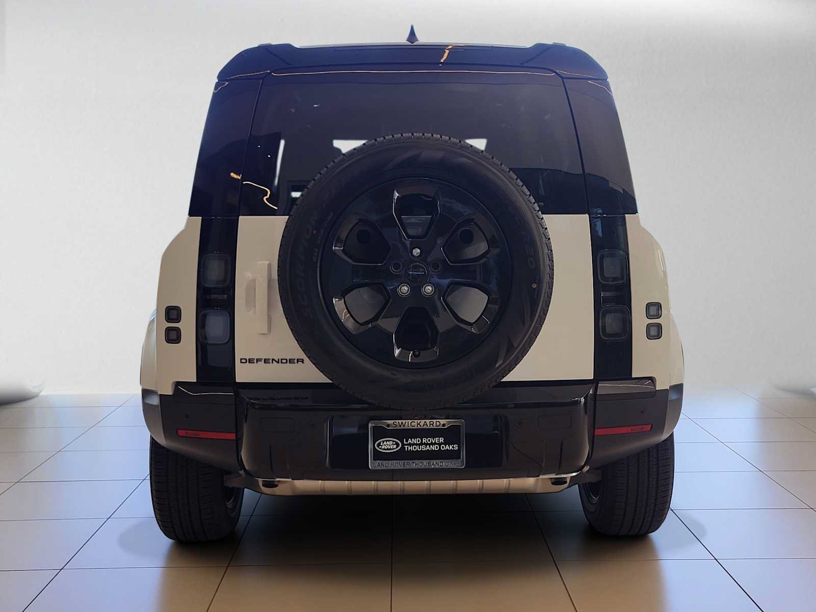 New 2026 Land Rover Defender 110 S AWD/4WD image 4