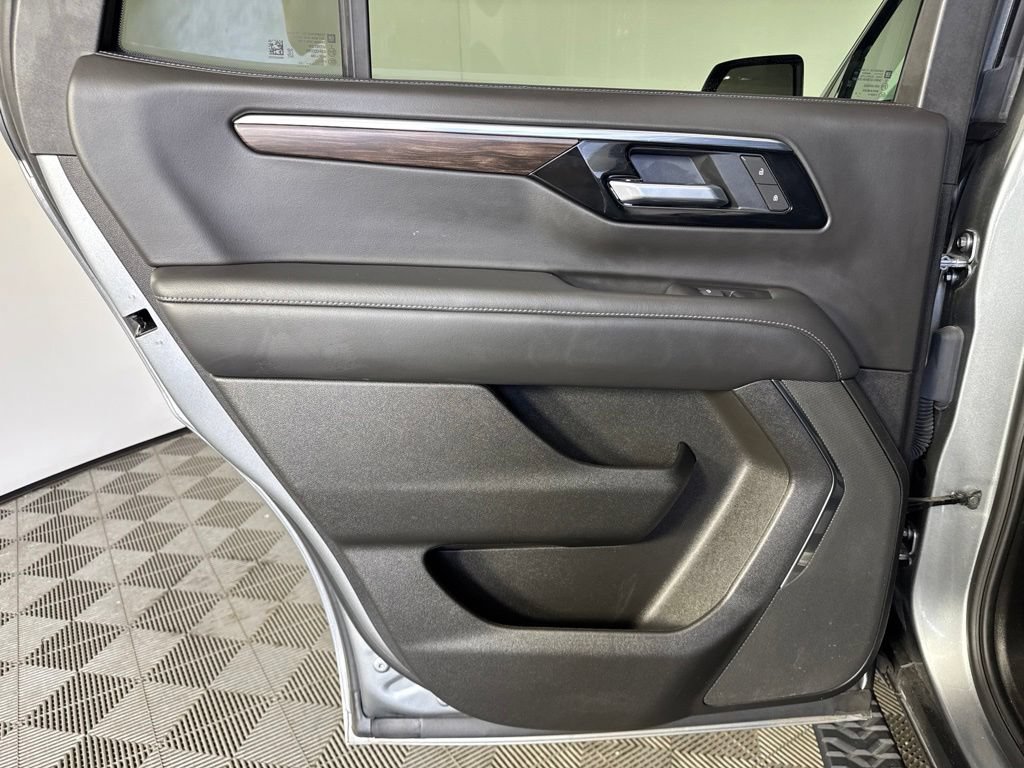 Certified 2025 Chevrolet Tahoe Z71 AWD/4WD image 31
