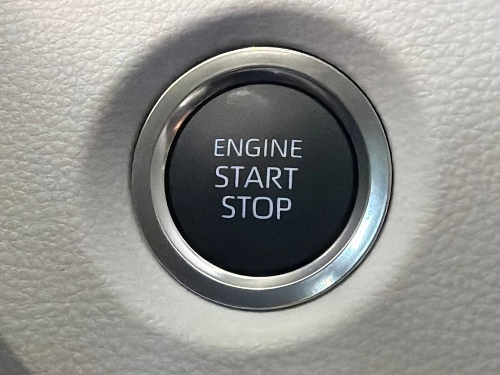 Certified 2026 Toyota Corolla SE FWD image 27