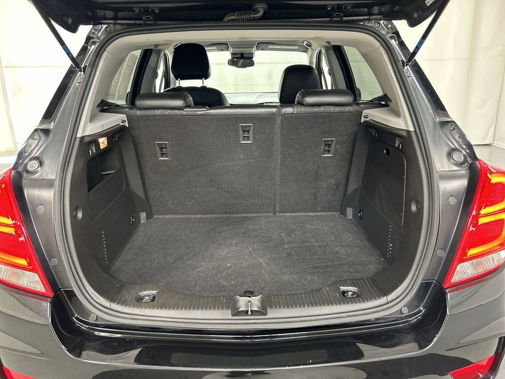 Used 2019 Chevrolet Trax LT w/ LT Convenience Package image 21