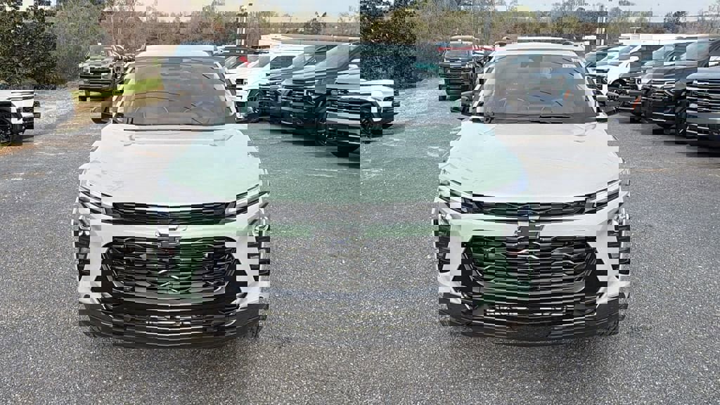 New 2026 Chevrolet Trax ACTIV w/ Driver Confidence Package image 2