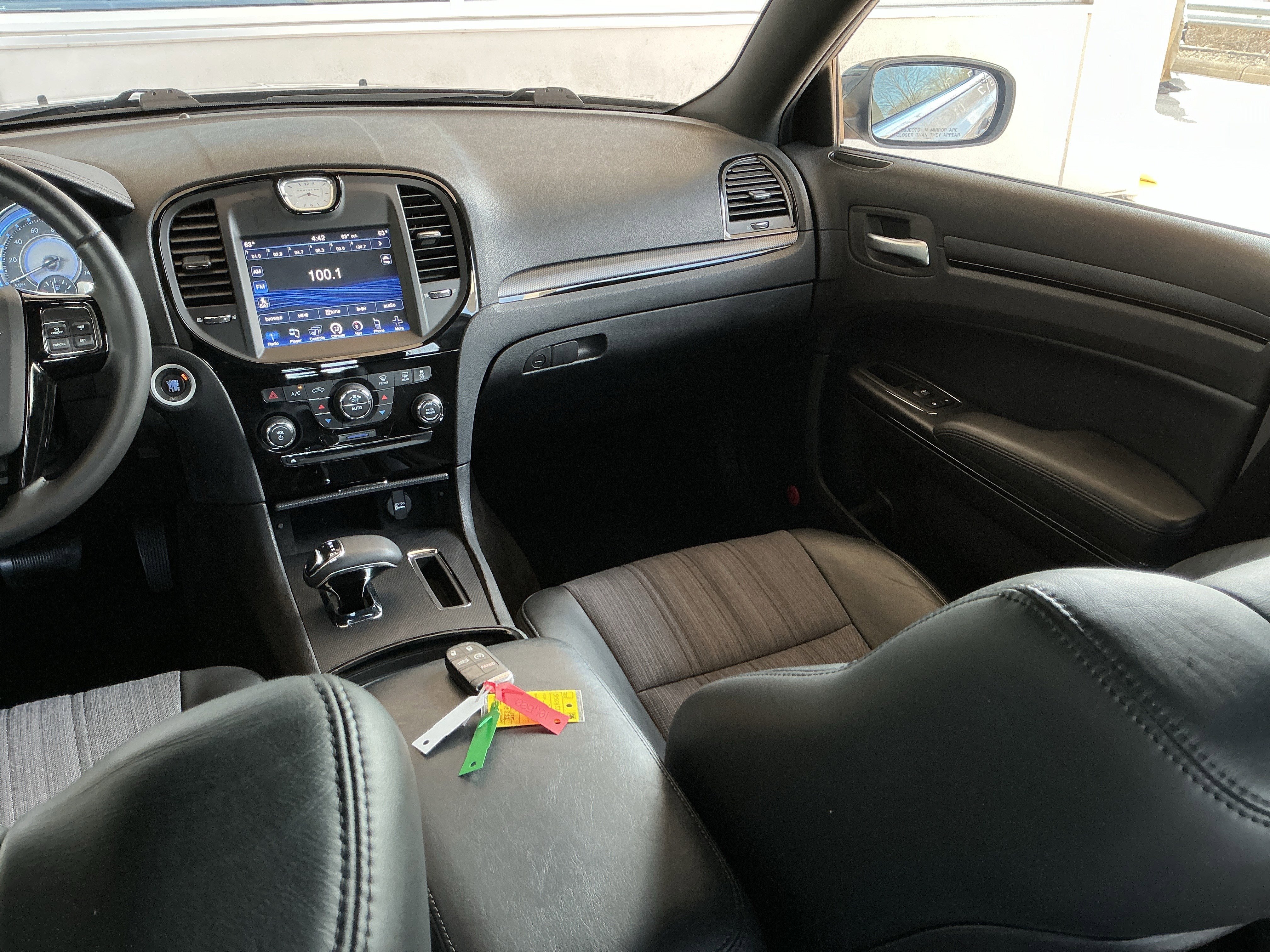 Used 2013 Chrysler 300 S image 16