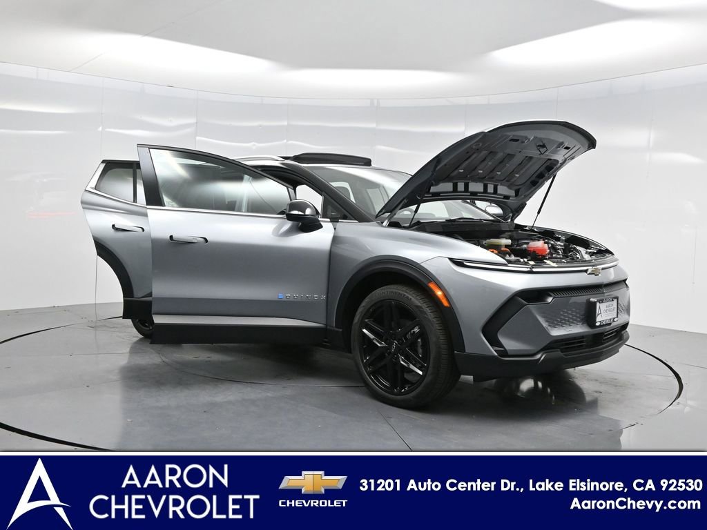 New 2026 Chevrolet Equinox EV LT w/ LPO, Blackout Package image 57