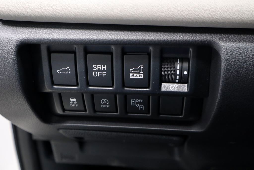 Used 2023 Subaru Forester Limited AWD/4WD image 31