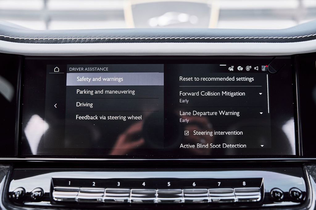 Used 2026 Rolls-Royce Cullinan Black Badge image 85