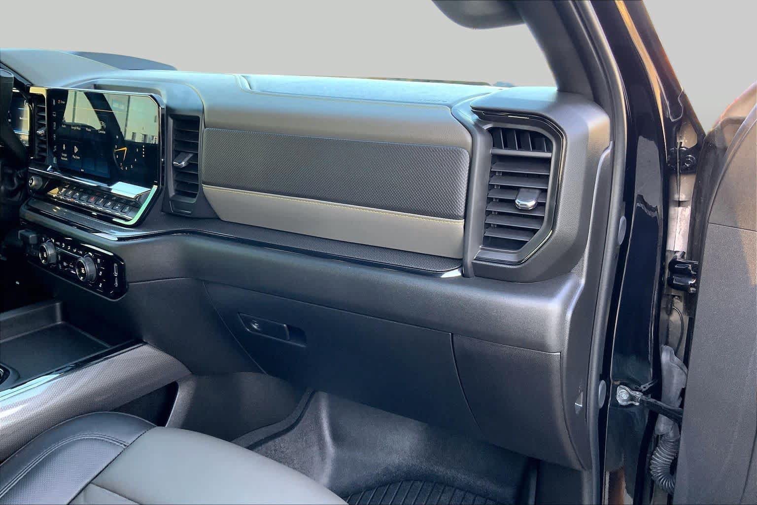 Used 2024 Chevrolet Silverado 2500 ZR2 w/ ZR2 Bison Edition AWD/4WD image 19