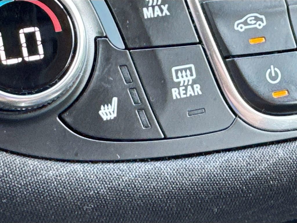 Used 2025 Chevrolet Malibu LT image 19