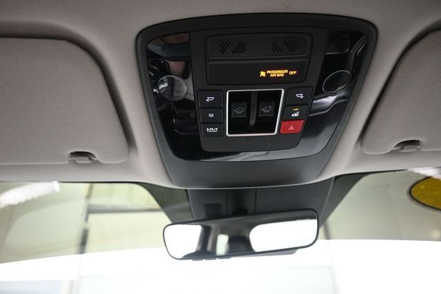 Used 2023 Kia Carnival SX Prestige w/ Paint Protection Package FWD image 12