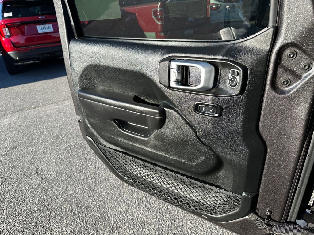 Used 2019 Jeep Wrangler Sport S image 22