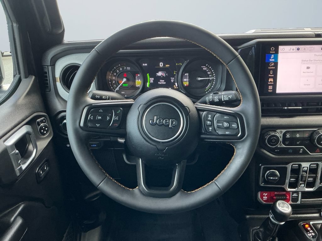Used 2024 Jeep Wrangler Unlimited AWD/4WD image 13