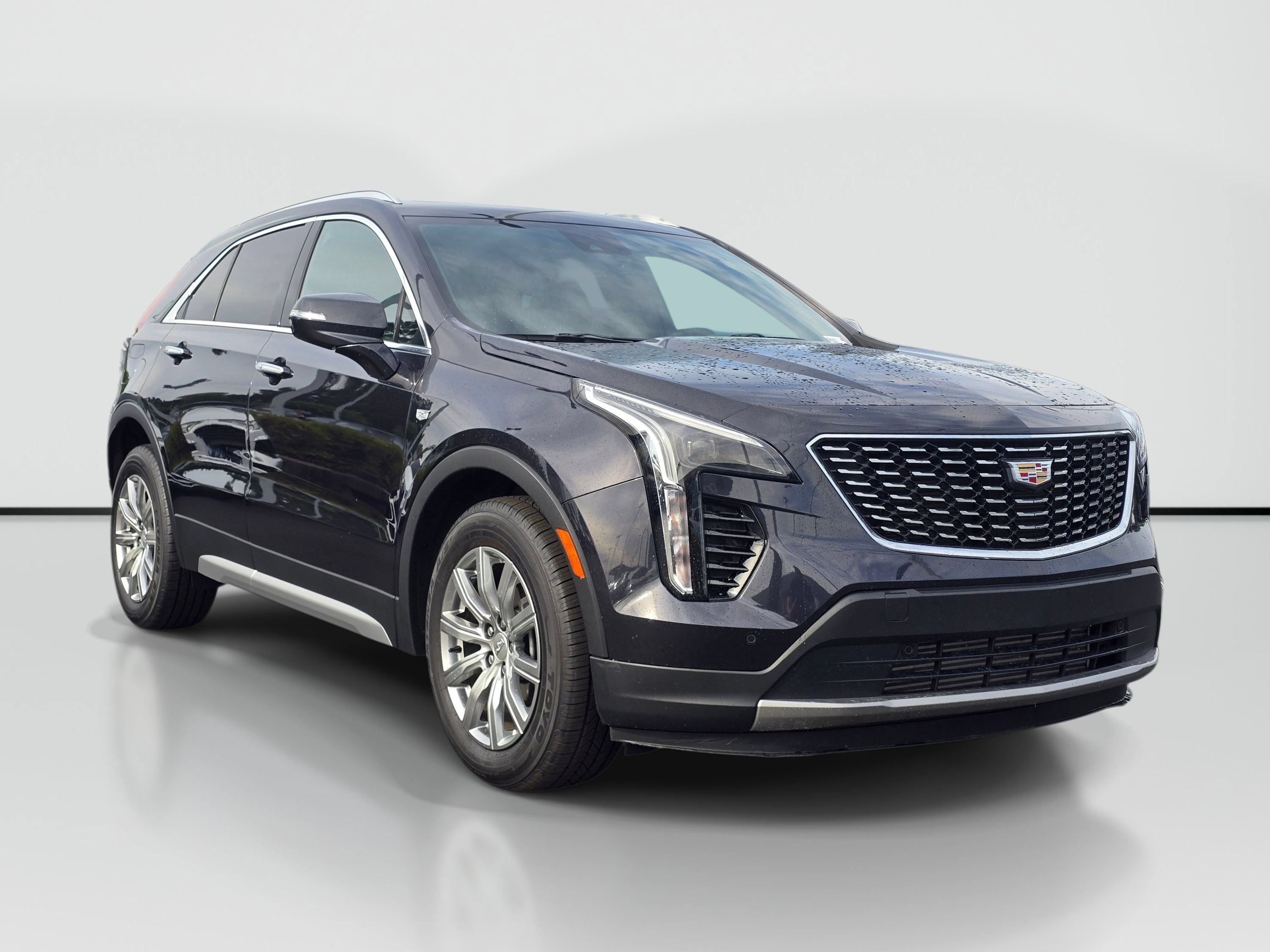Used 2023 Cadillac XT4 Premium Luxury AWD/4WD image 7