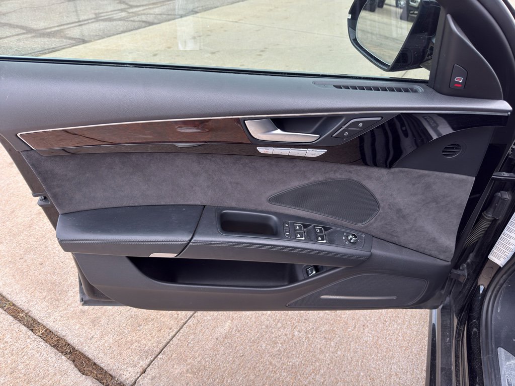Used 2017 Audi A8 L 4.0T w/ Driver Assistance Package image 11